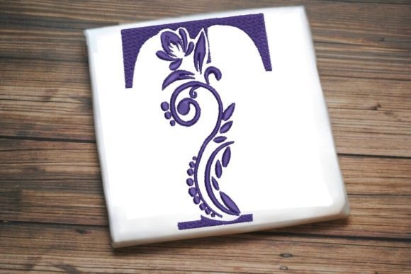 Elegant 'T' Embroidery for Seasonal Crafts